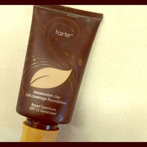 Tarte porcelain foundation
